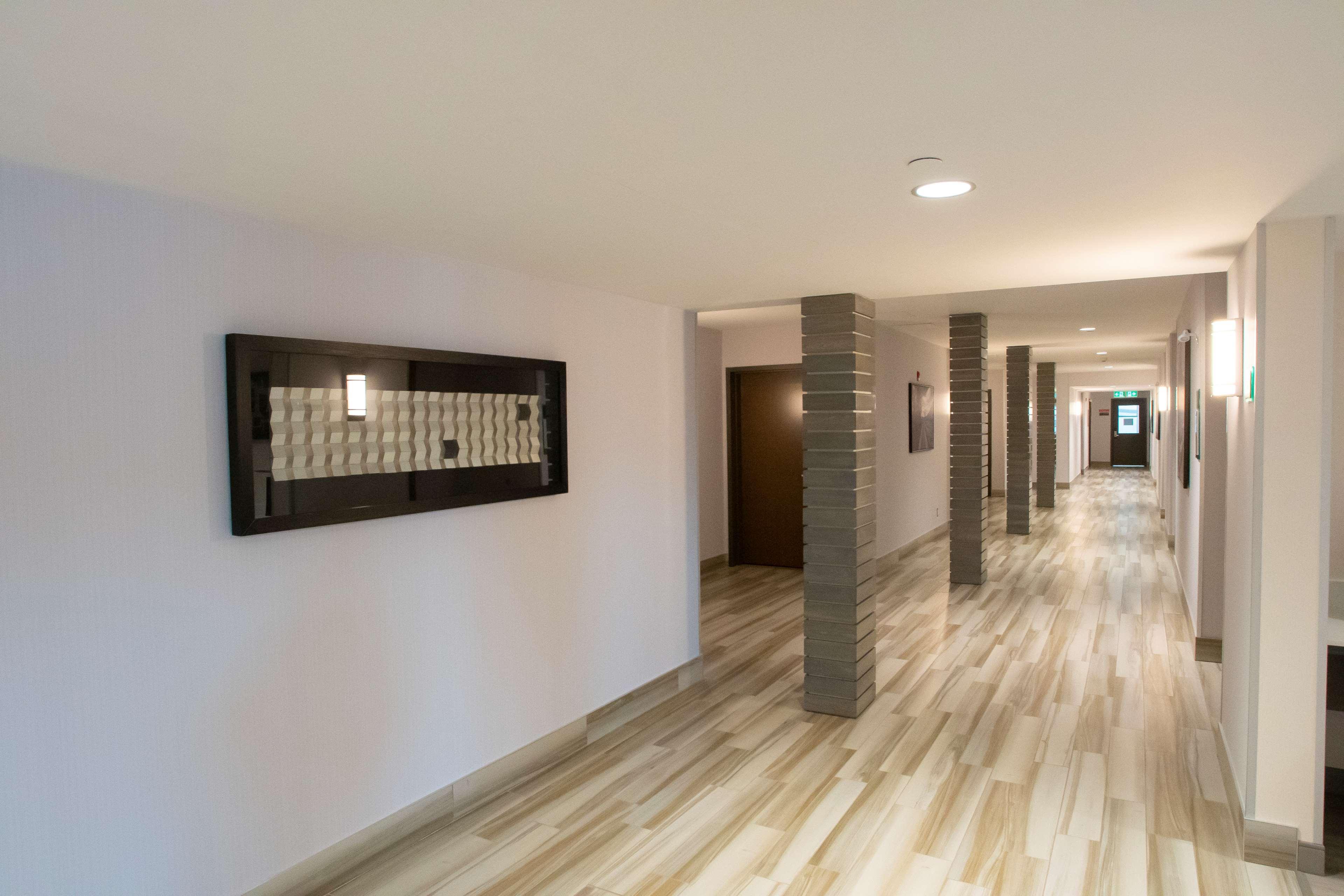 Best Western Inn & Suites Онтэрио Экстерьер фото