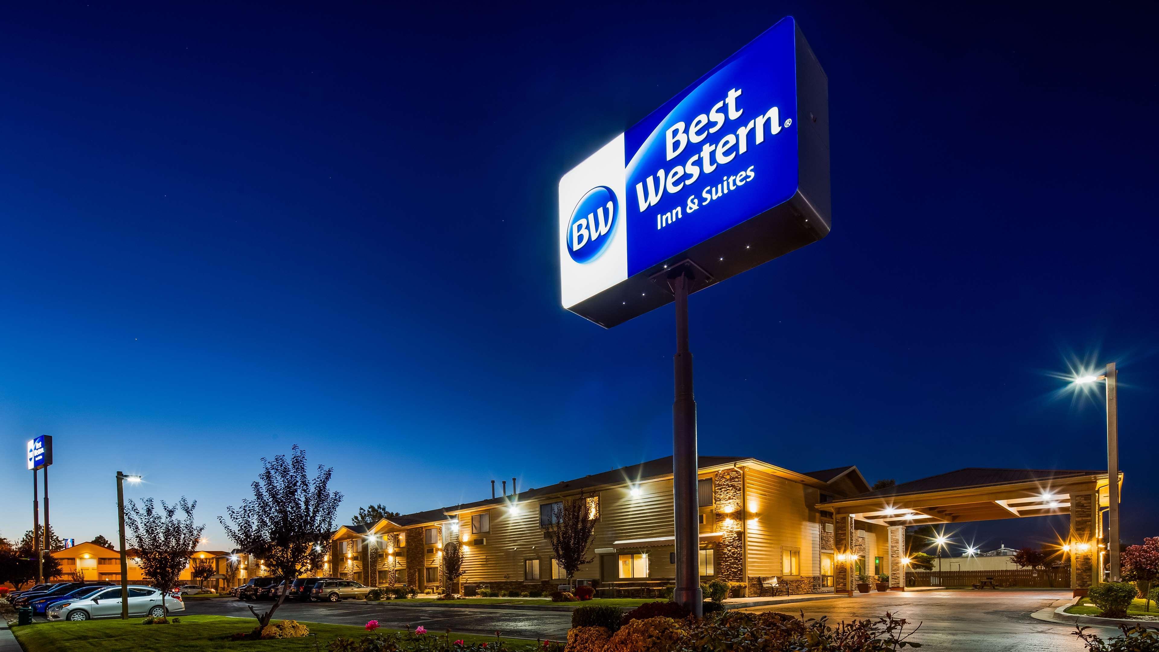 Best Western Inn & Suites Онтэрио Экстерьер фото